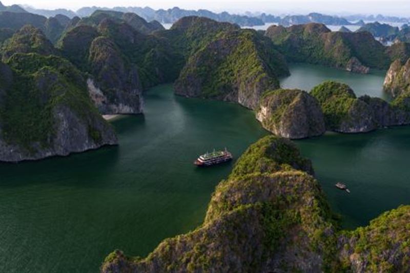 Halong La Pandora Cruise - Luxury Overnight Cruise in Lan Ha Bay & Ha Long Bay